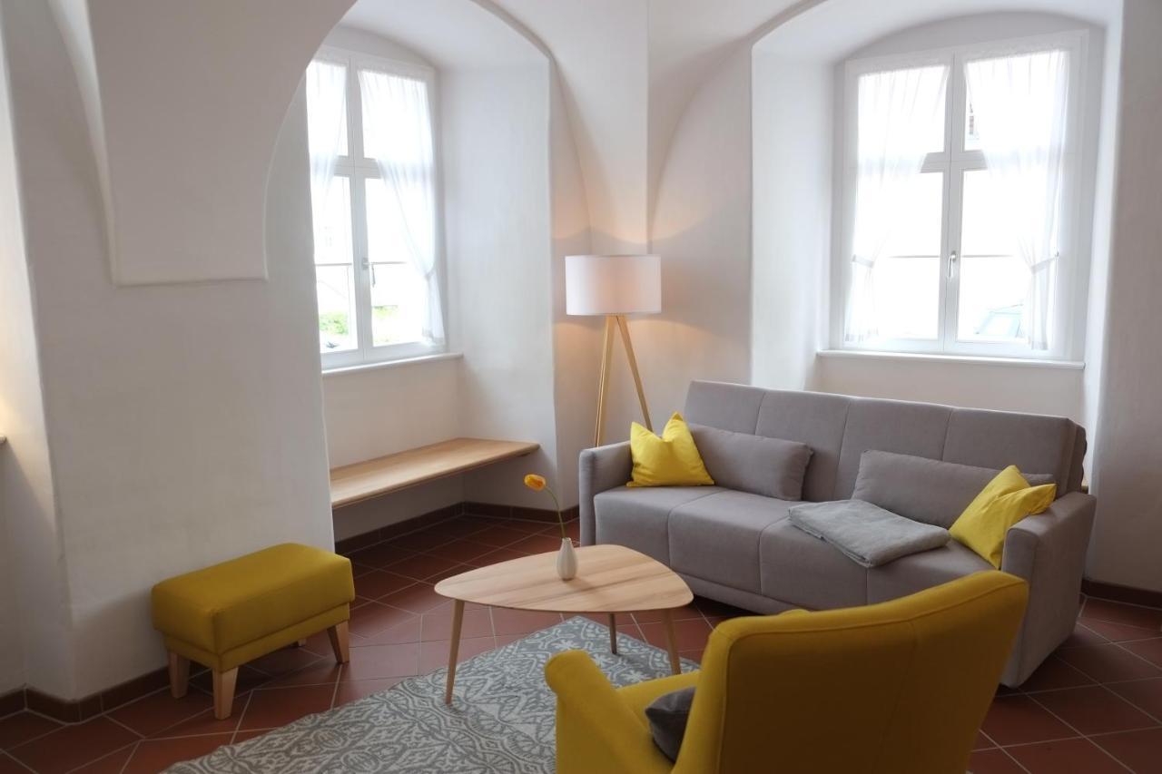 60qm Wohnung Naabtal im historischen Pfarrhaus Pielenhofen Exterior foto